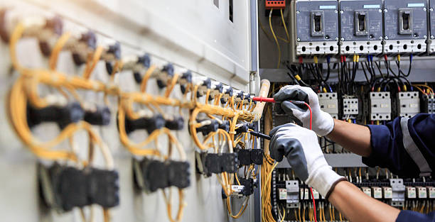 Professional Electrician technician working in Aloha, OR